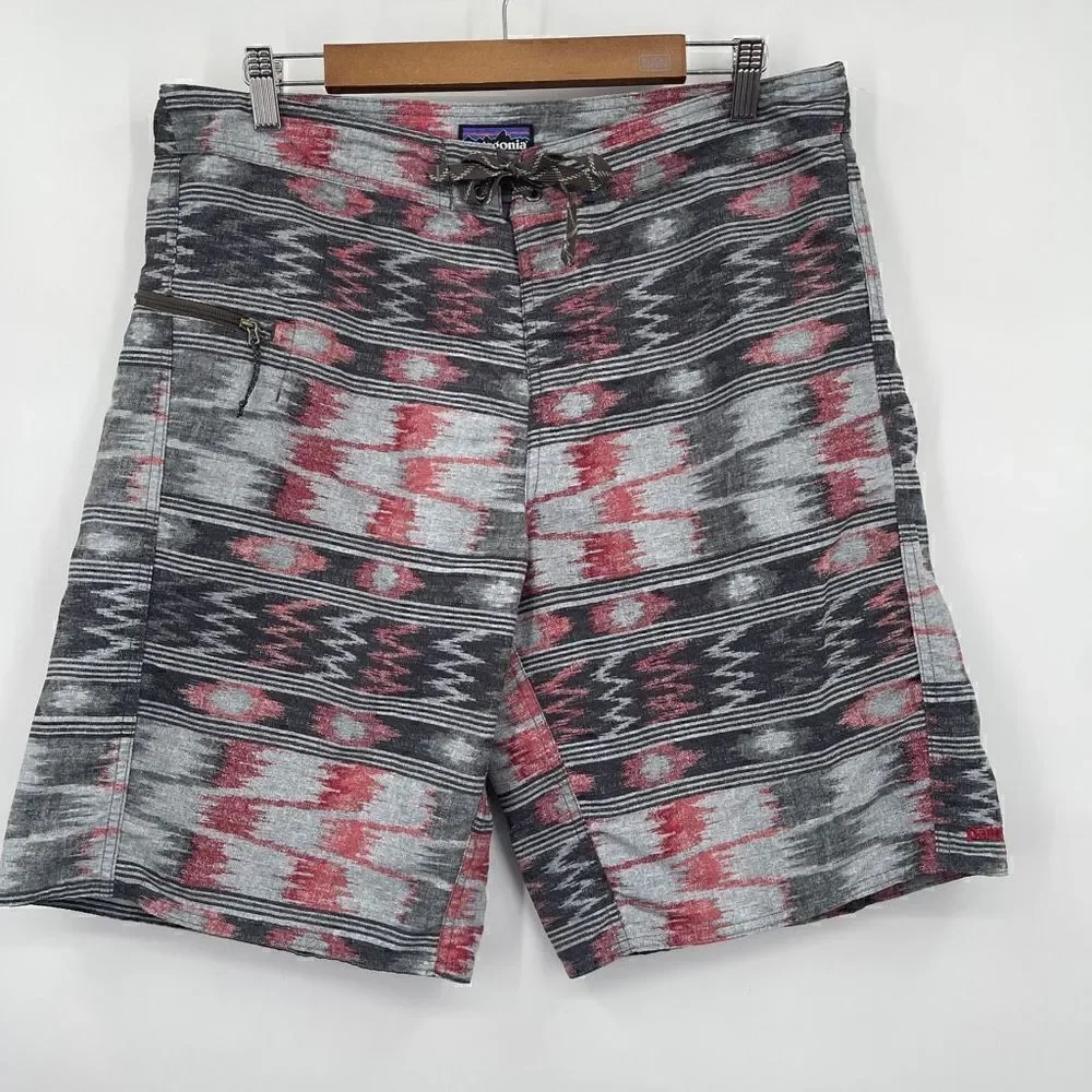 Patagonia Wavefarer Board Shorts Multicolored Print Nylon Men's Size 36